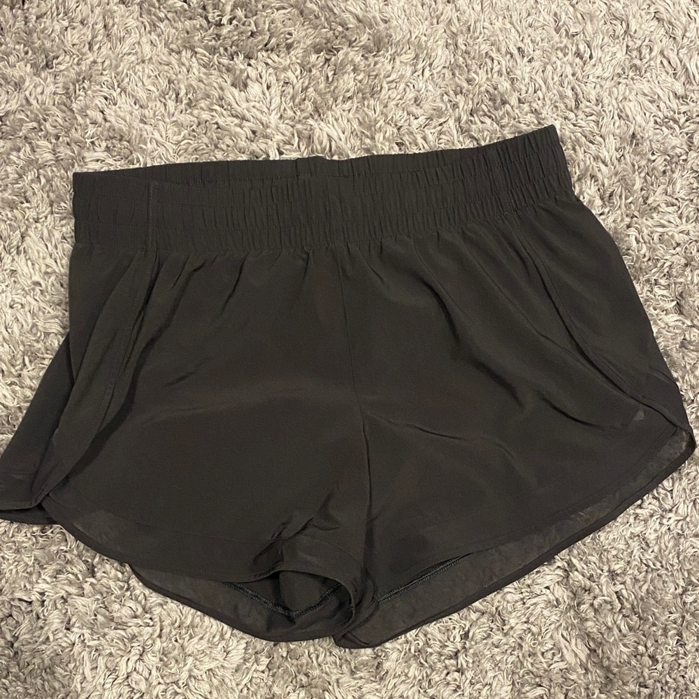 Black Athleta Mesh Racer Run Short 4”
